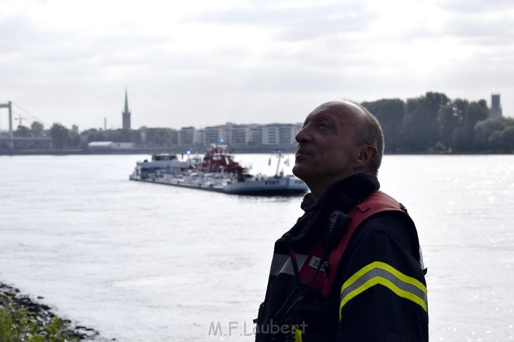 Schiff 1 Koeln in Hoehe der Koelner Zoobruecke P187.JPG - Miklos Laubert